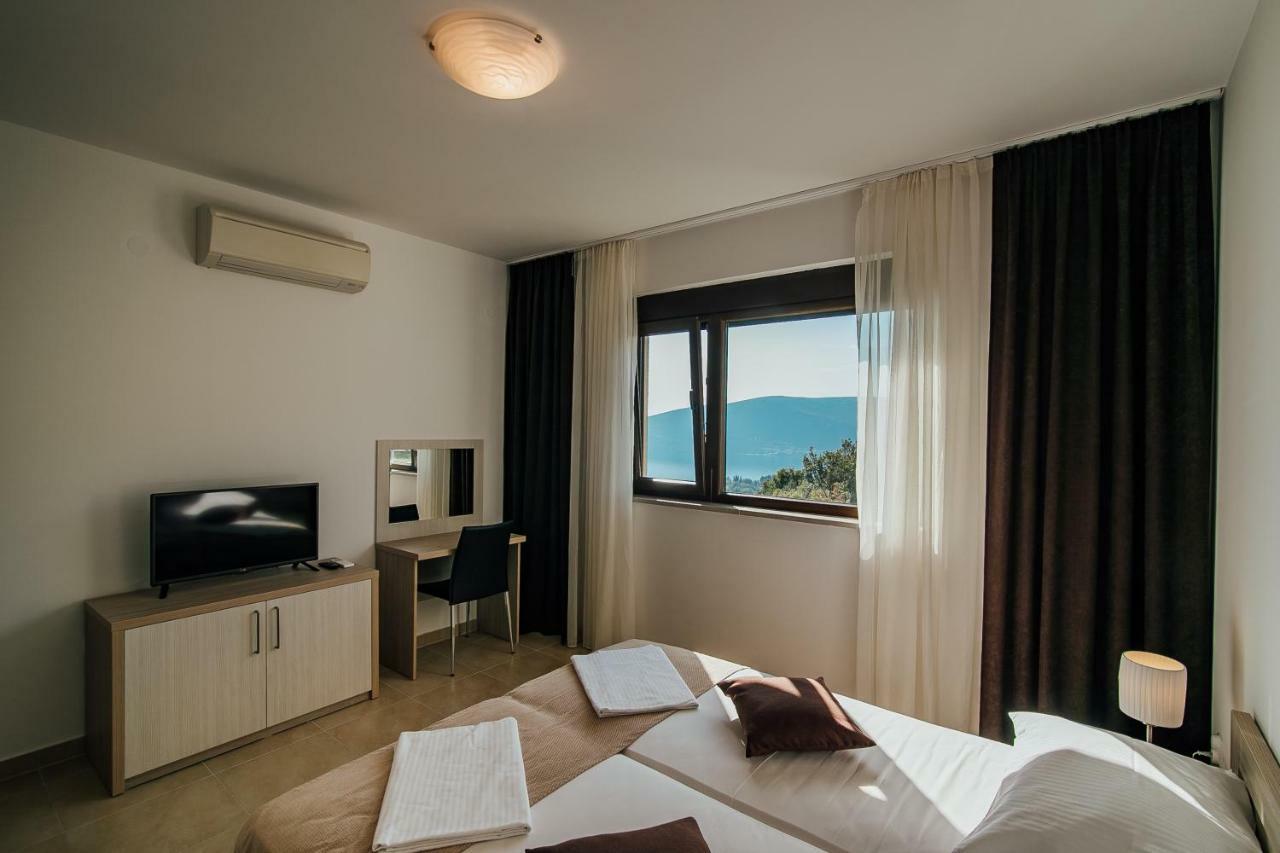 Vista Residence Herceg Novi Bagian luar foto